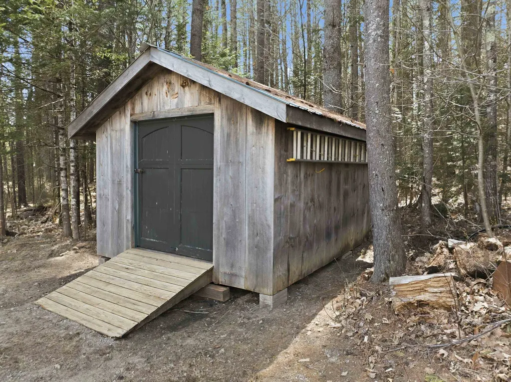 249 Perch Pond Road Holderness NH 03245