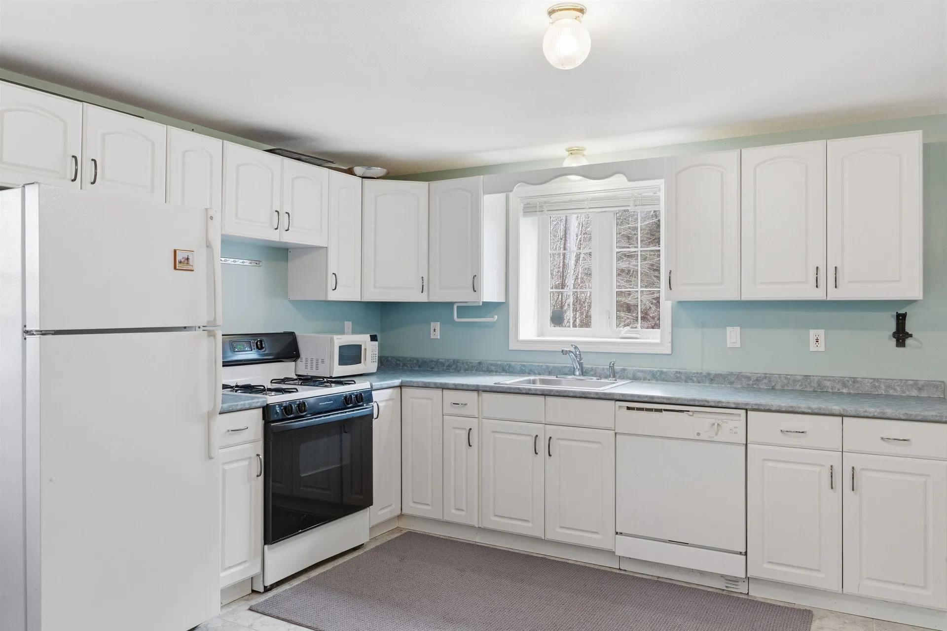 249 Perch Pond Road Holderness NH 03245