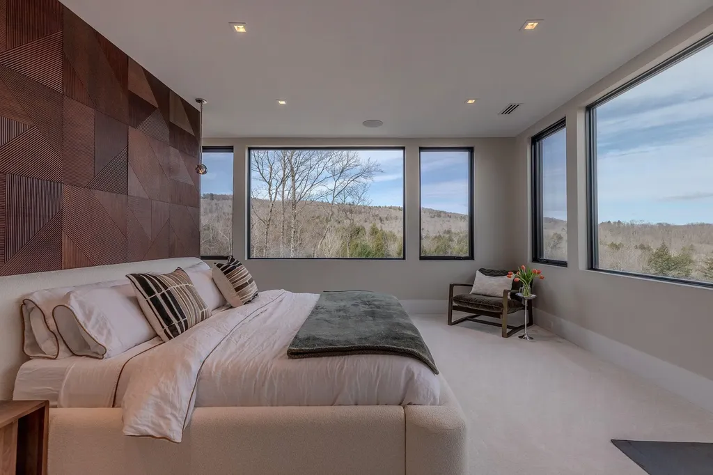 59 Garden Loop Road Winhall VT 05340