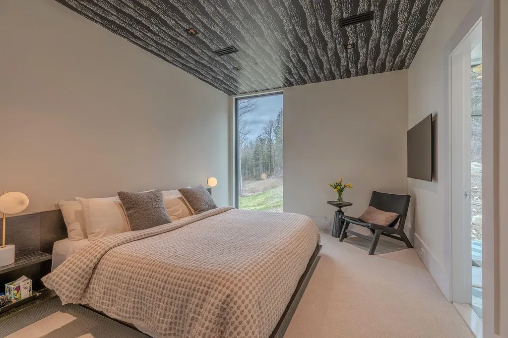 59 Garden Loop Road Winhall VT 05340