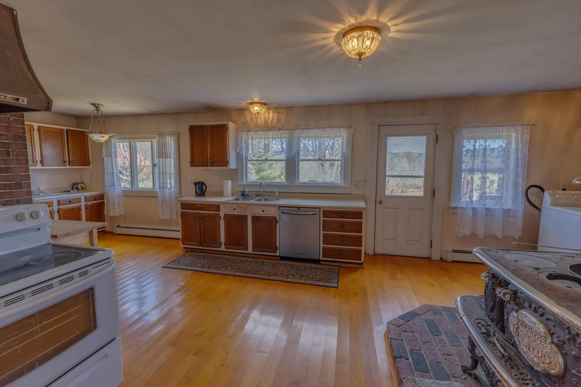 872 Tenney Mountain Highway Plymouth NH 03264