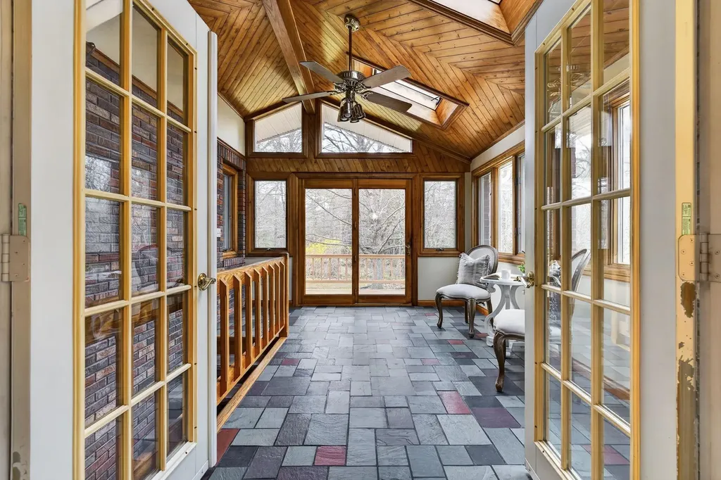 405 N River Road Epping NH 03042