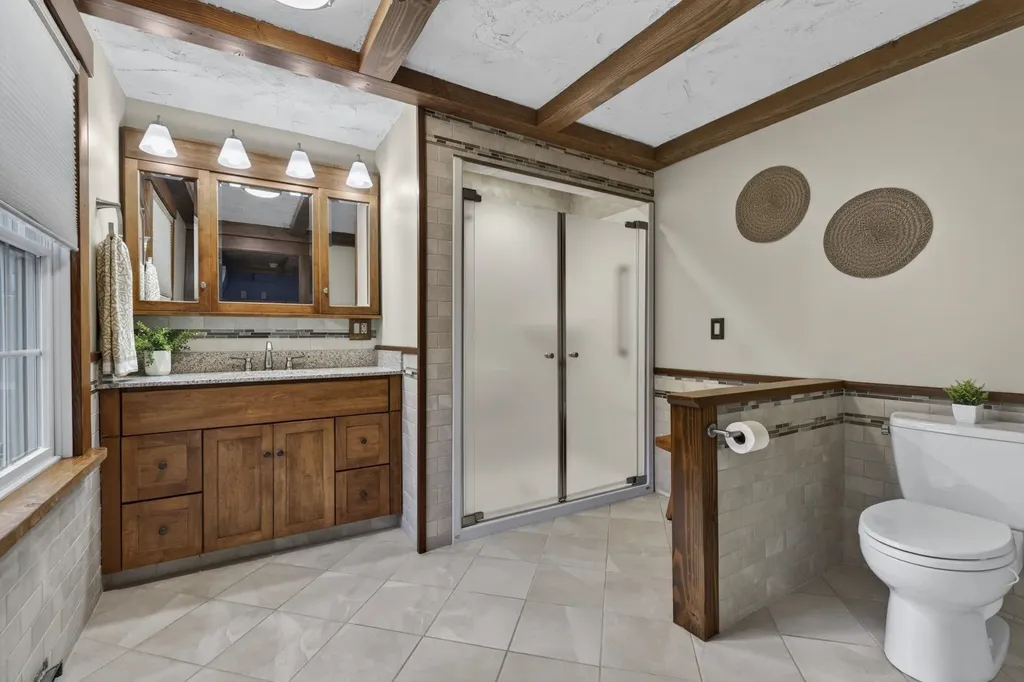405 N River Road Epping NH 03042