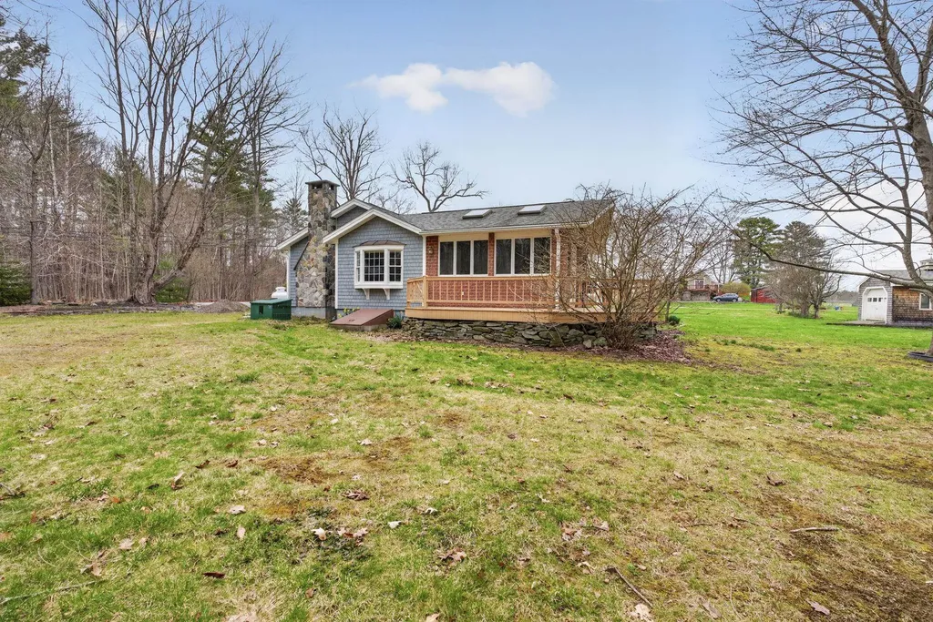 405 N River Road Epping NH 03042