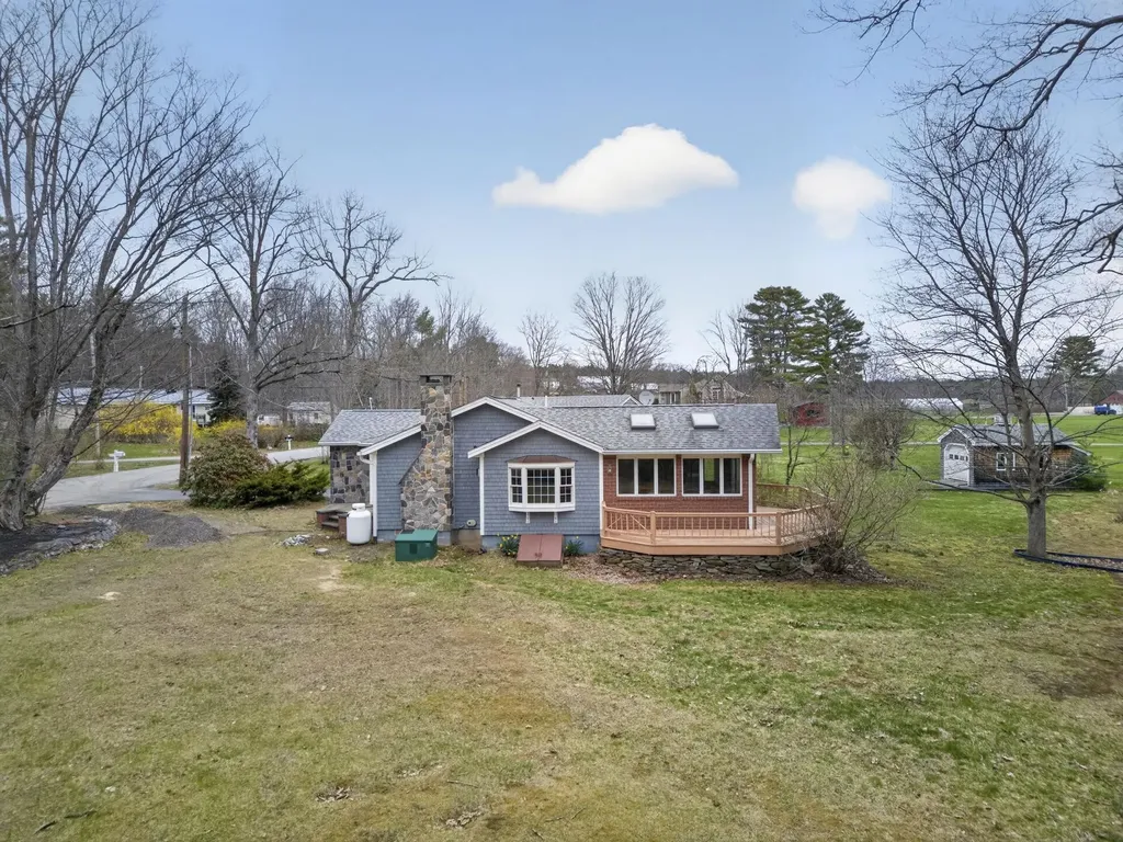 405 N River Road Epping NH 03042