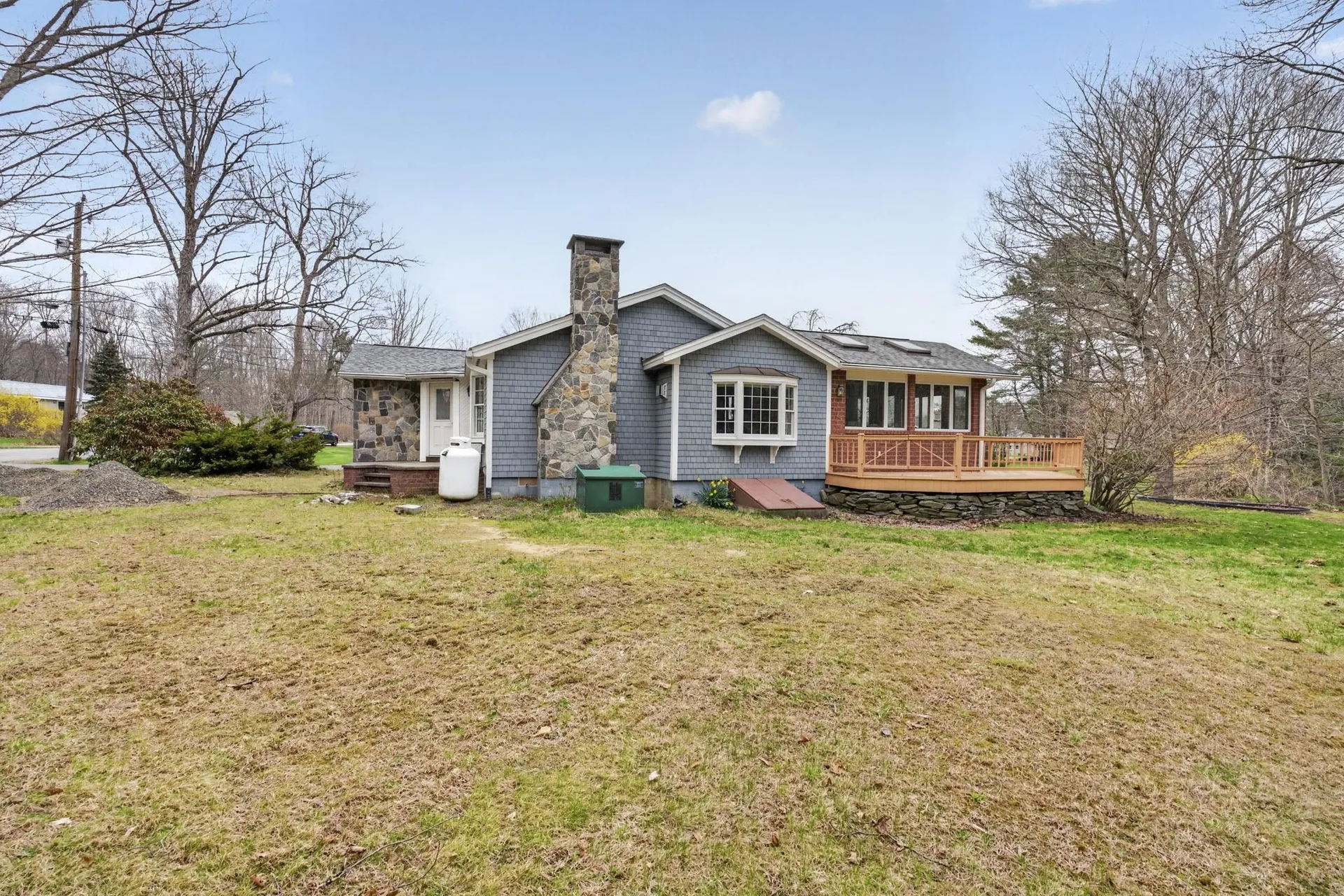 405 N River Road Epping NH 03042