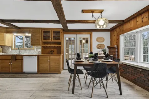 405 N River Road Epping NH 03042