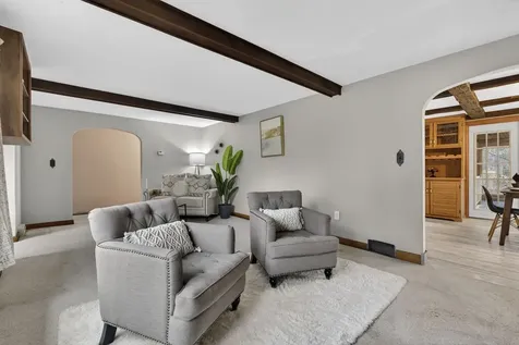 405 N River Road Epping NH 03042