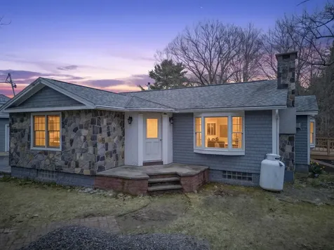405 N River Road Epping NH 03042
