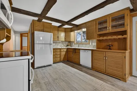 405 N River Road Epping NH 03042