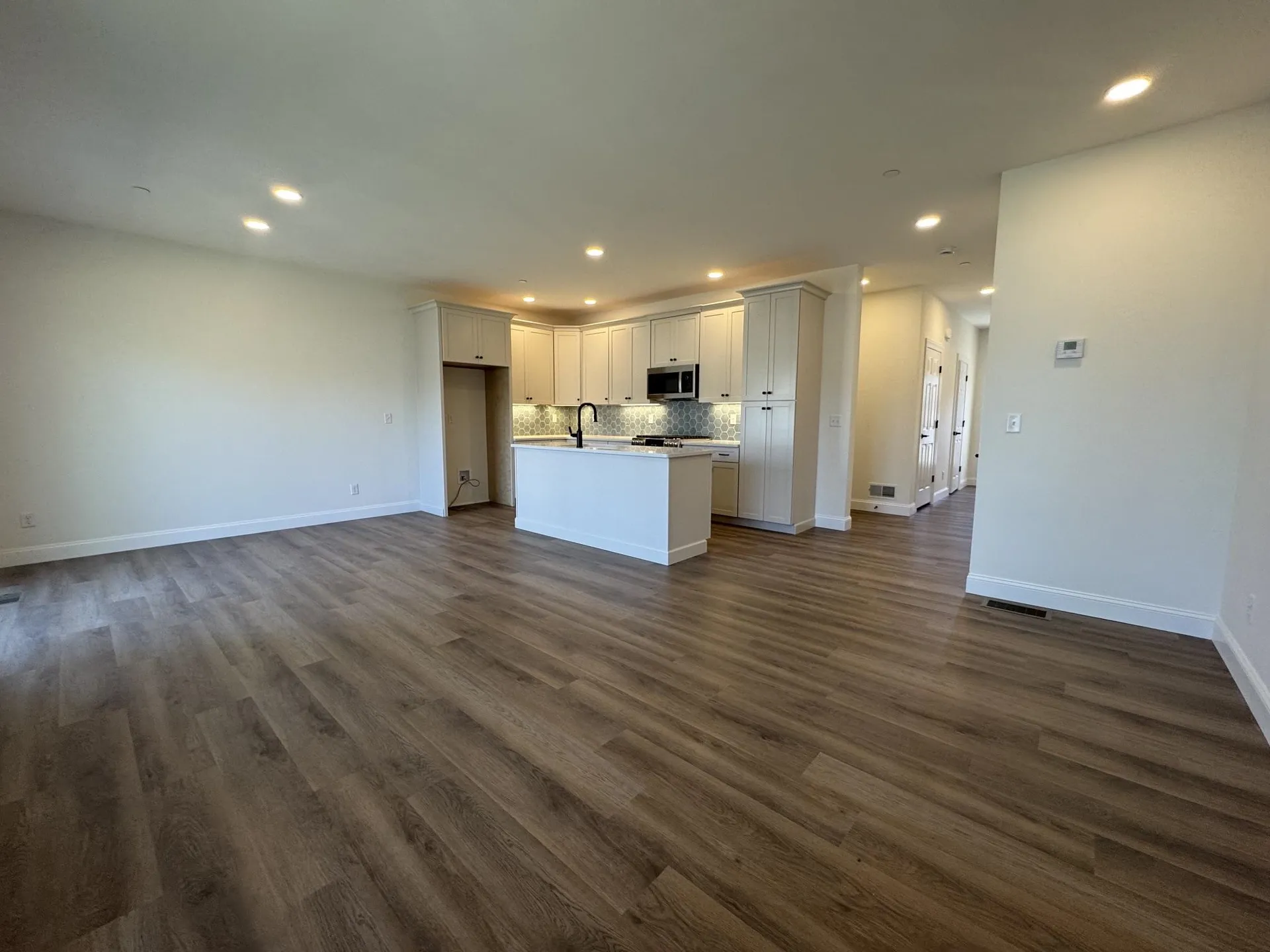 8A Dearborn Circle Goffstown NH 03045