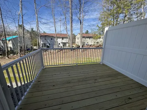 8A Dearborn Circle Goffstown NH 03045