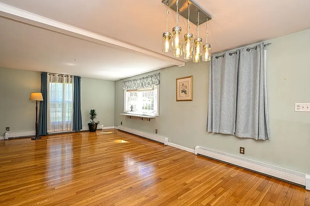 32 Hickory Drive Amherst NH 03031