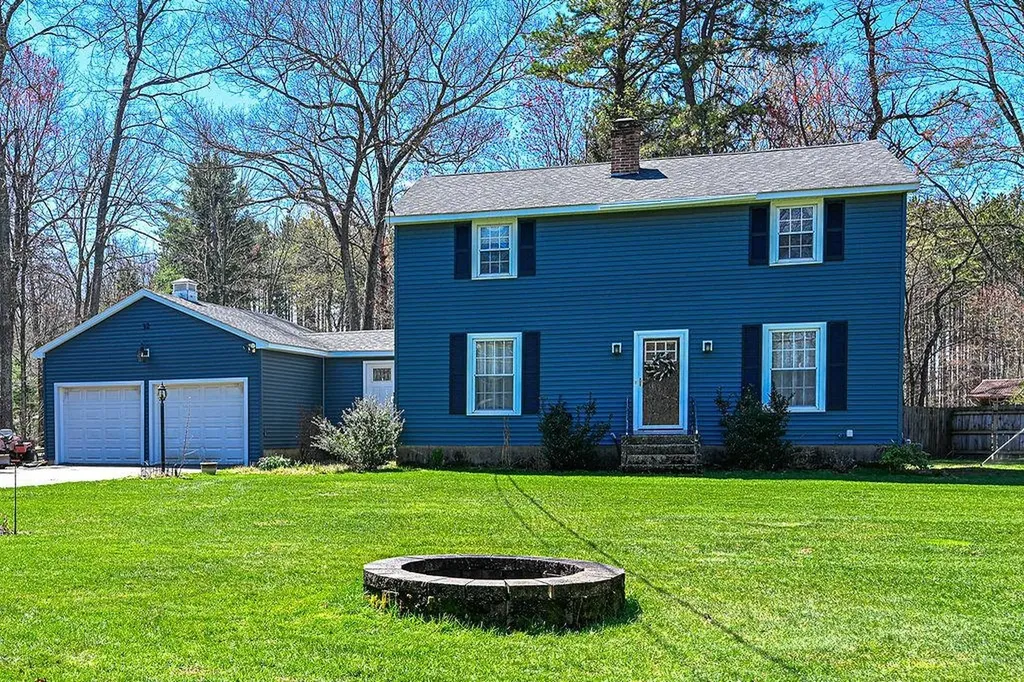 32 Hickory Drive Amherst NH 03031