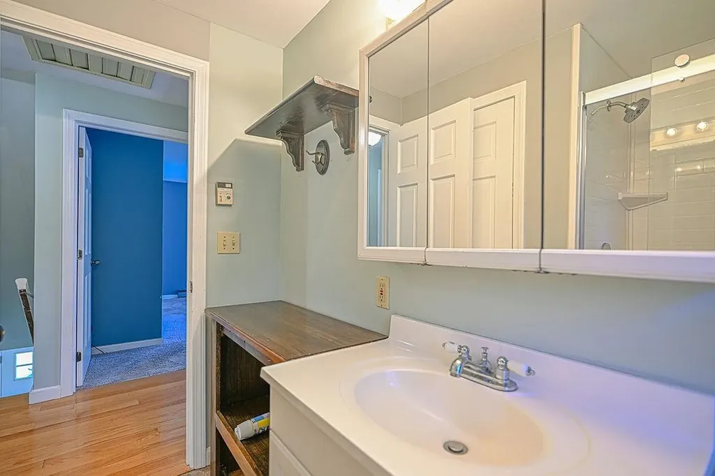 32 Hickory Drive Amherst NH 03031