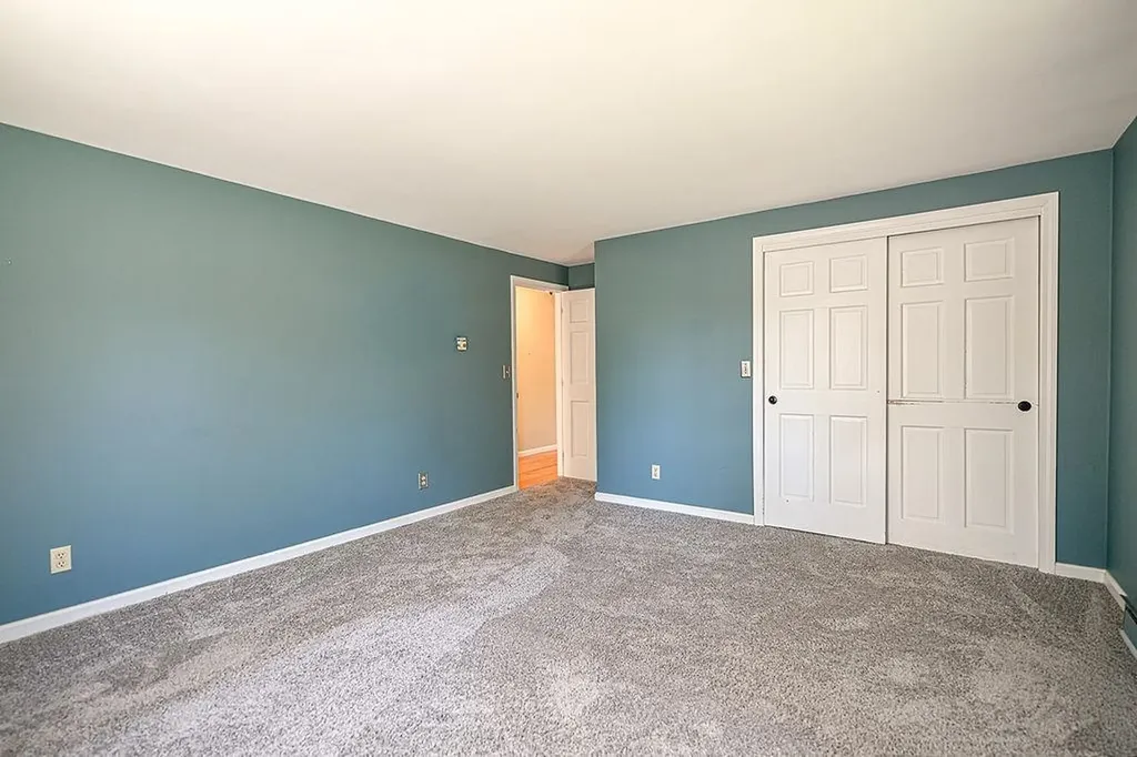 32 Hickory Drive Amherst NH 03031