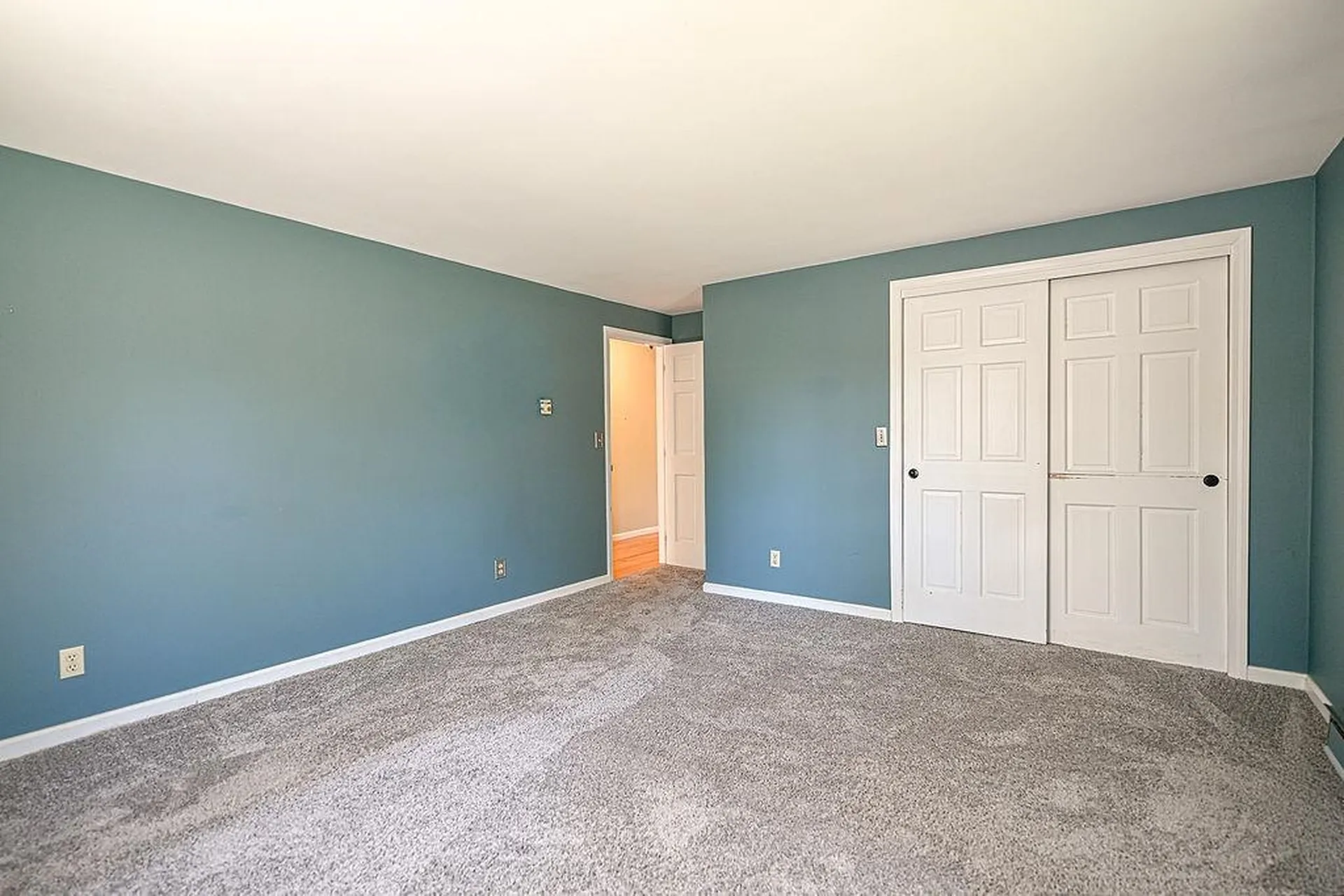 32 Hickory Drive Amherst NH 03031