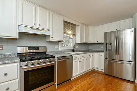 32 Hickory Drive Amherst NH 03031