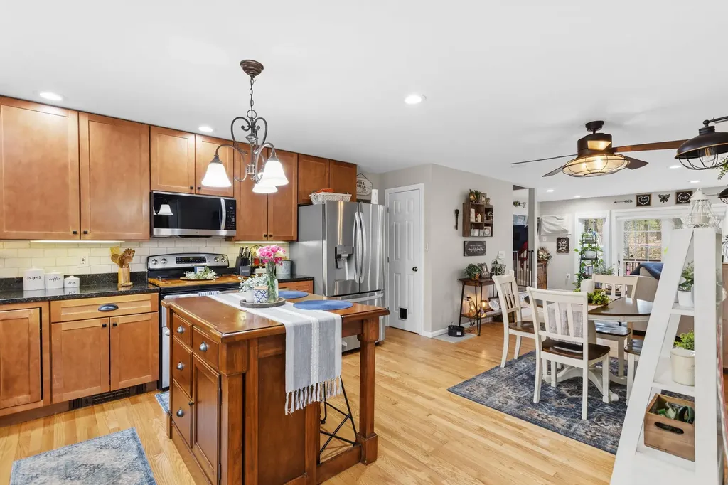 1465 Hooksett Road Hooksett NH 03106