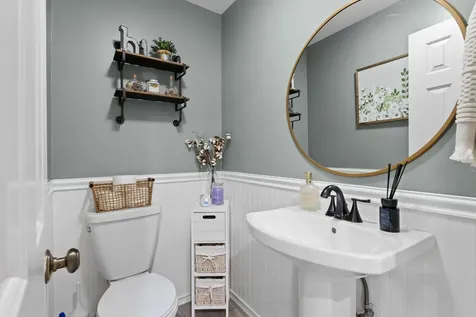 1465 Hooksett Road Hooksett NH 03106