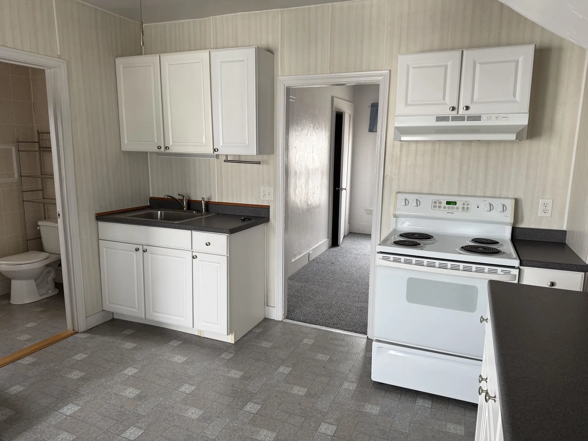 316 Douglas Street Manchester NH 03102