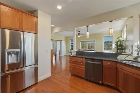18 North Jefferson Road South Burlington VT 05403