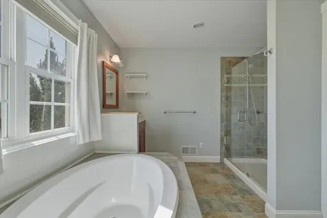 18 North Jefferson Road South Burlington VT 05403