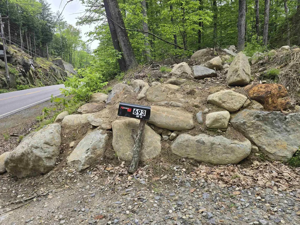 693 Hill Road Franklin NH 03235