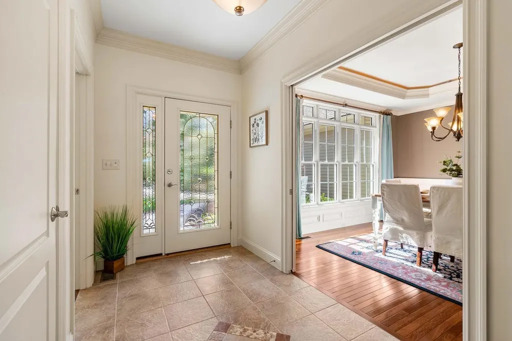12 Amber Lane Bedford NH 03110