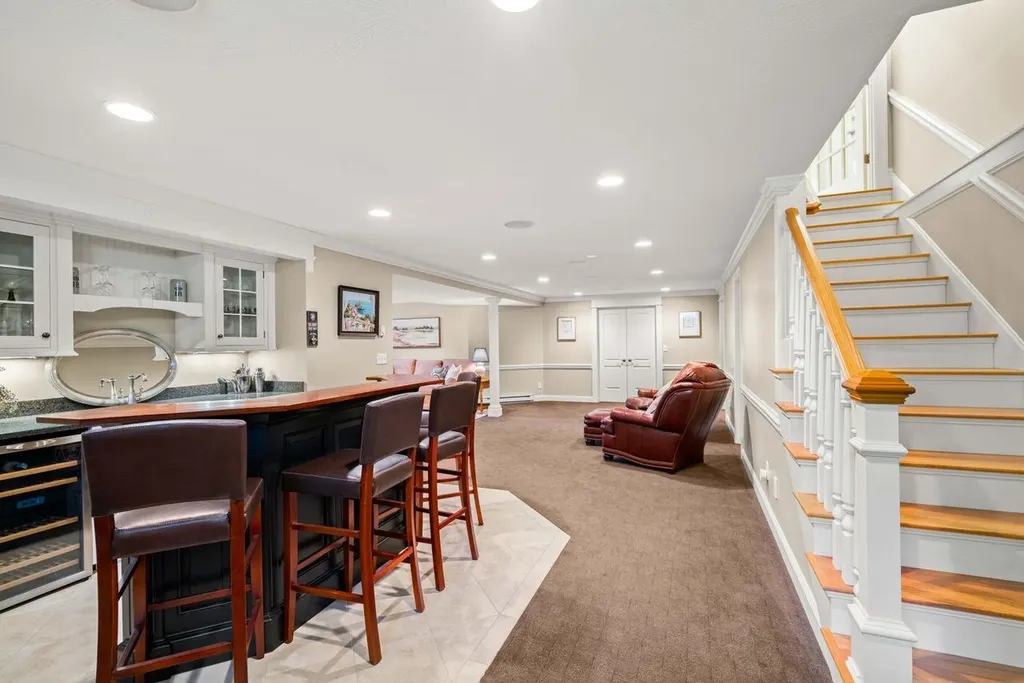 12 Amber Lane Bedford NH 03110