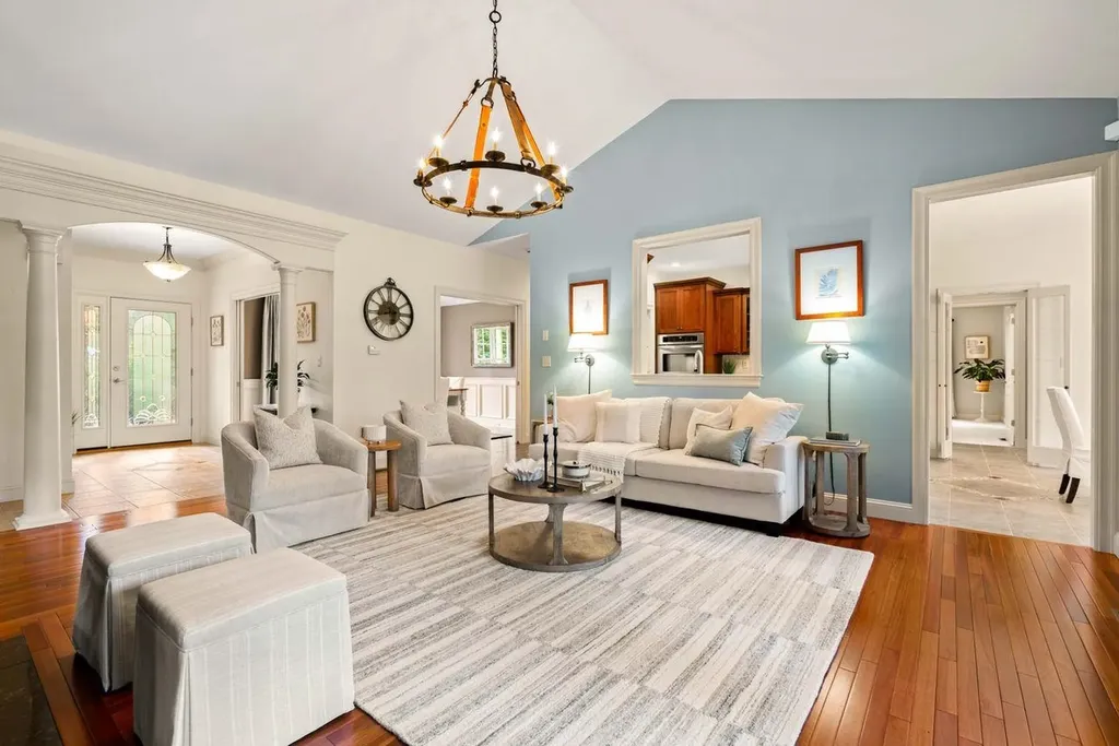12 Amber Lane Bedford NH 03110