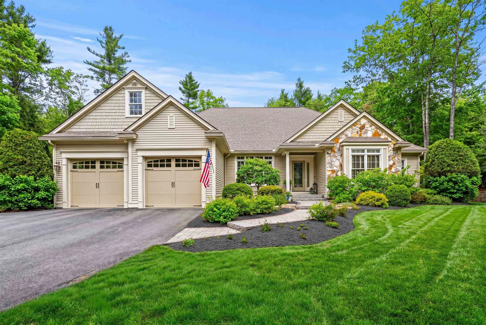 12 Amber Lane Bedford NH 03110