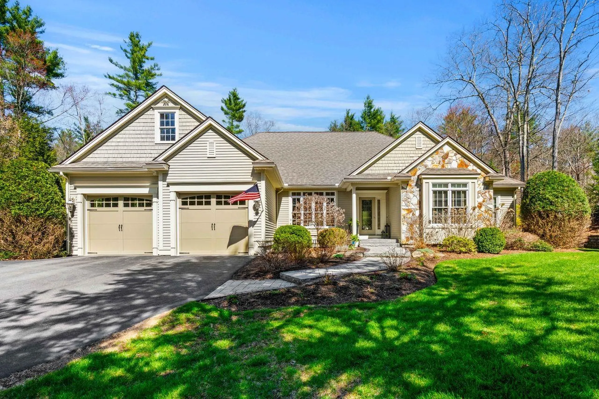 12 Amber Lane Bedford NH 03110