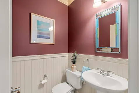 12 Amber Lane Bedford NH 03110