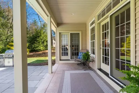 12 Amber Lane Bedford NH 03110