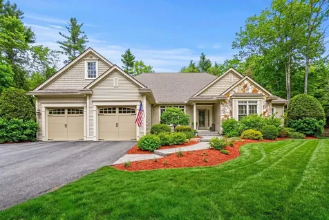12 Amber Lane Bedford NH 03110