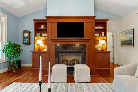 12 Amber Lane Bedford NH 03110
