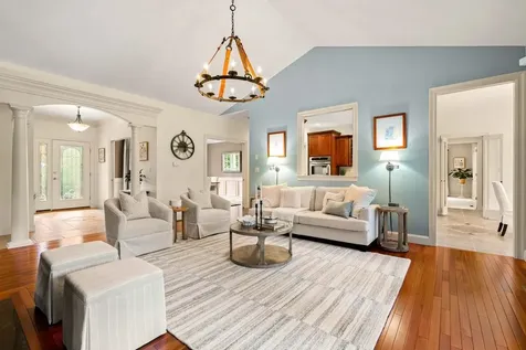 12 Amber Lane Bedford NH 03110