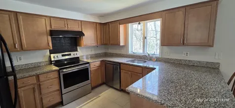 15 Bonnie Lane Derry NH 03038