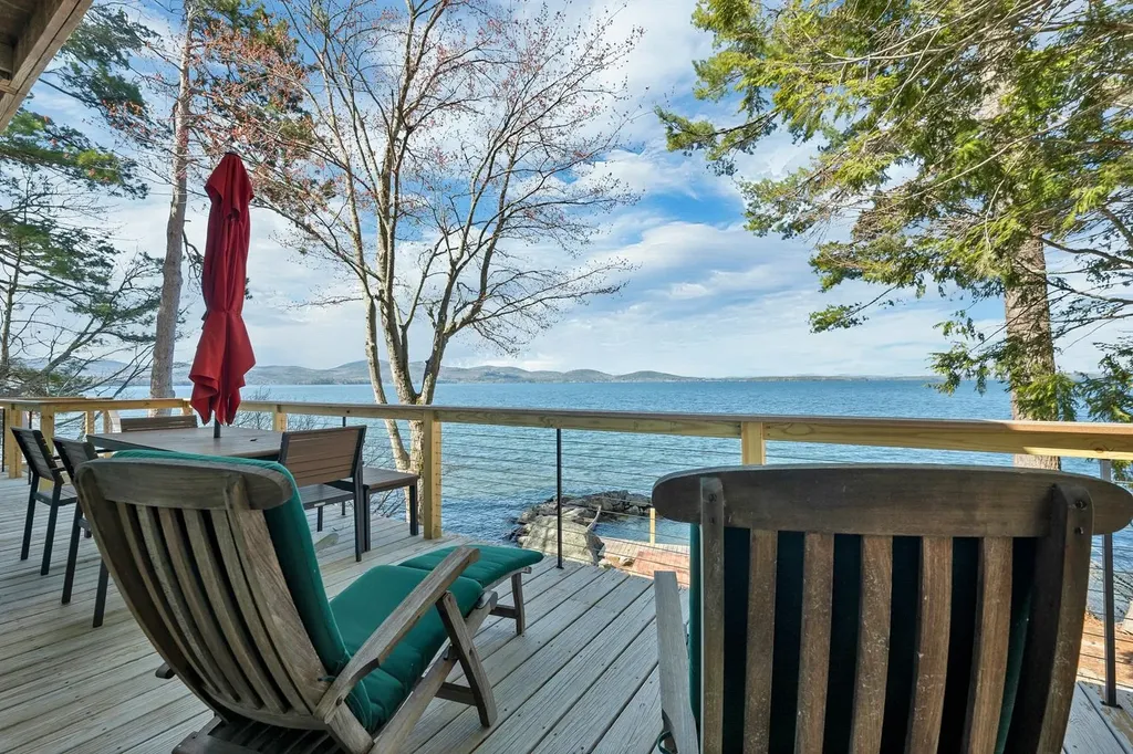 44 Eaglemere Road Tuftonboro NH 03853