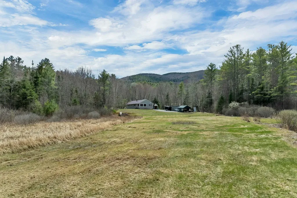 547 Texas Hill Road Plymouth NH 03264