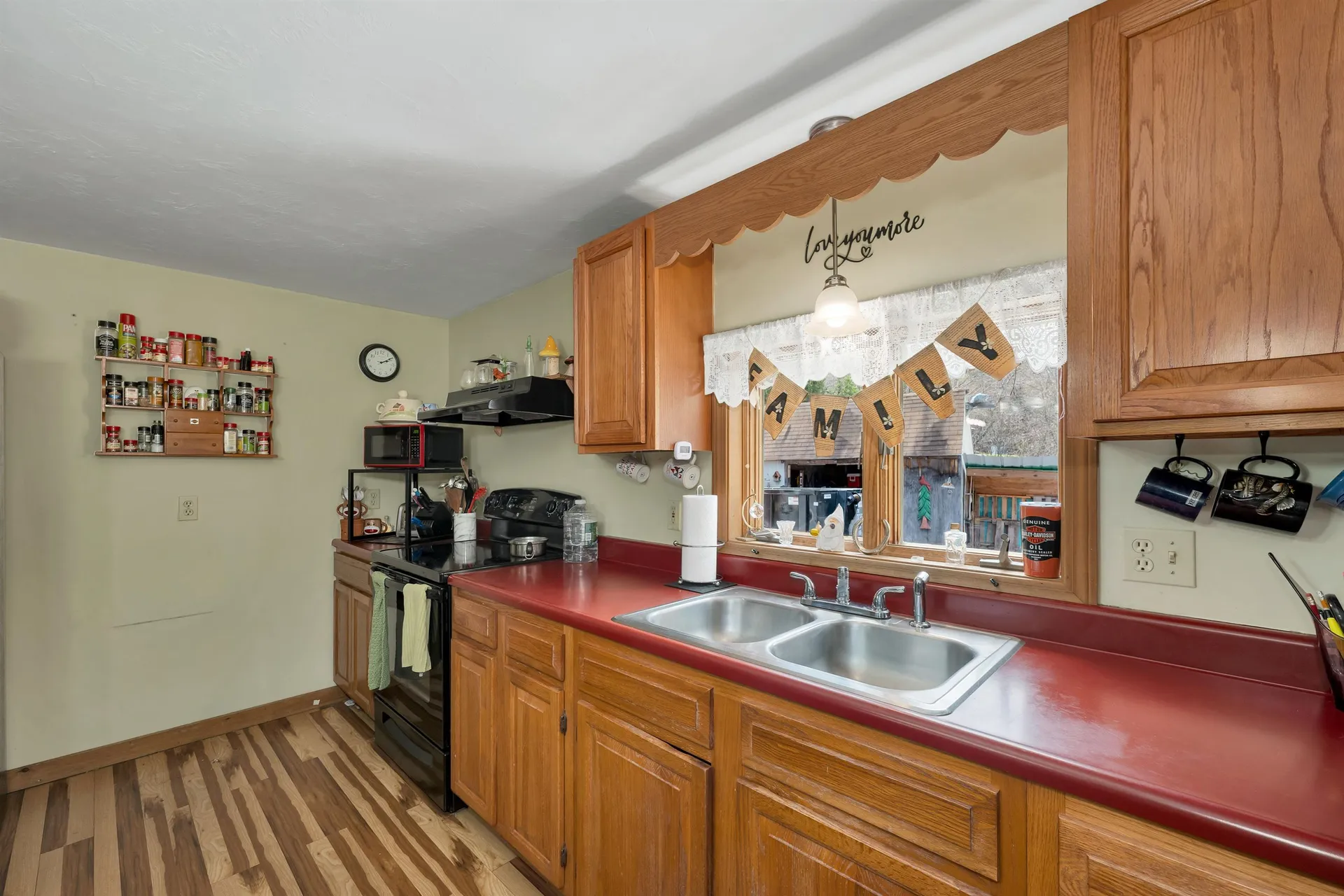 547 Texas Hill Road Plymouth NH 03264