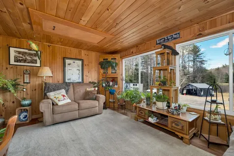 547 Texas Hill Road Plymouth NH 03264