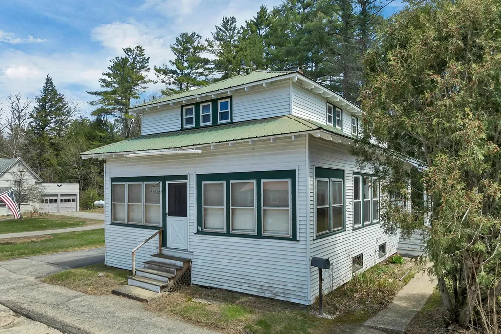 7 Bayley Avenue Plymouth NH 03264