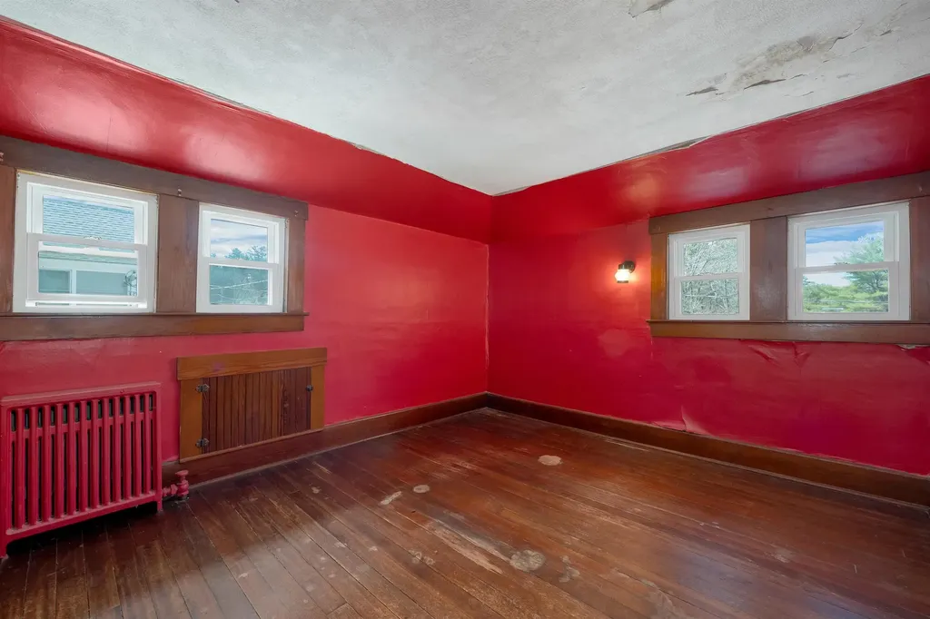 7 Bayley Avenue Plymouth NH 03264