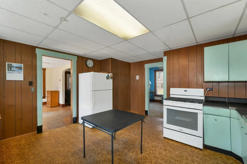 7 Bayley Avenue Plymouth NH 03264