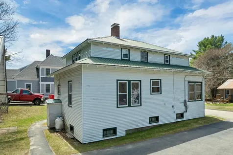 7 Bayley Avenue Plymouth NH 03264