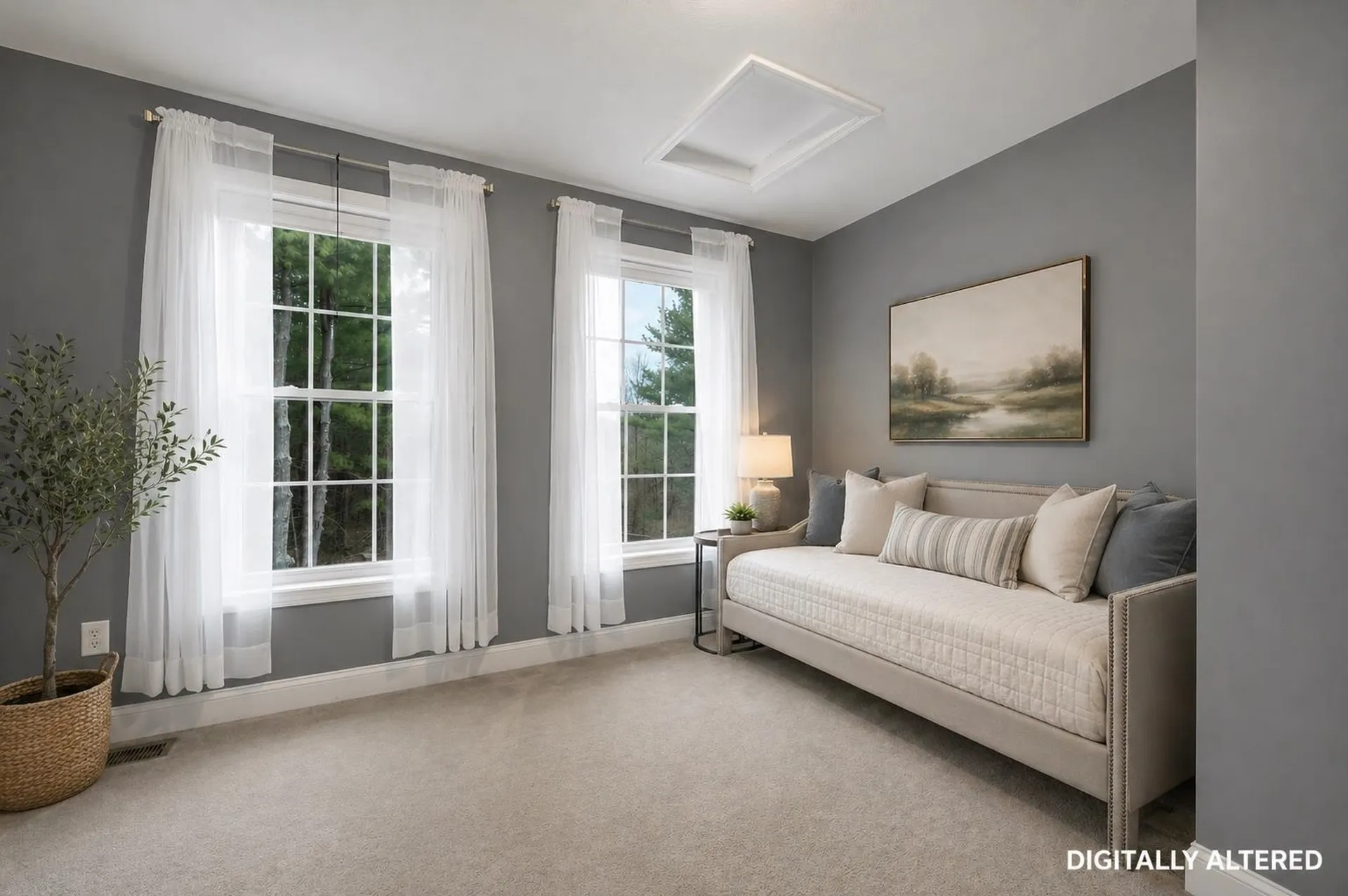 5 Berlang Road Londonderry NH 03053