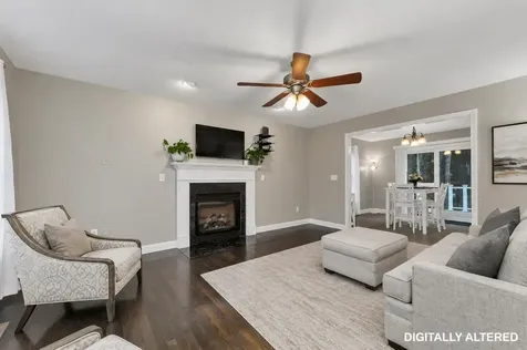 5 Berlang Road Londonderry NH 03053