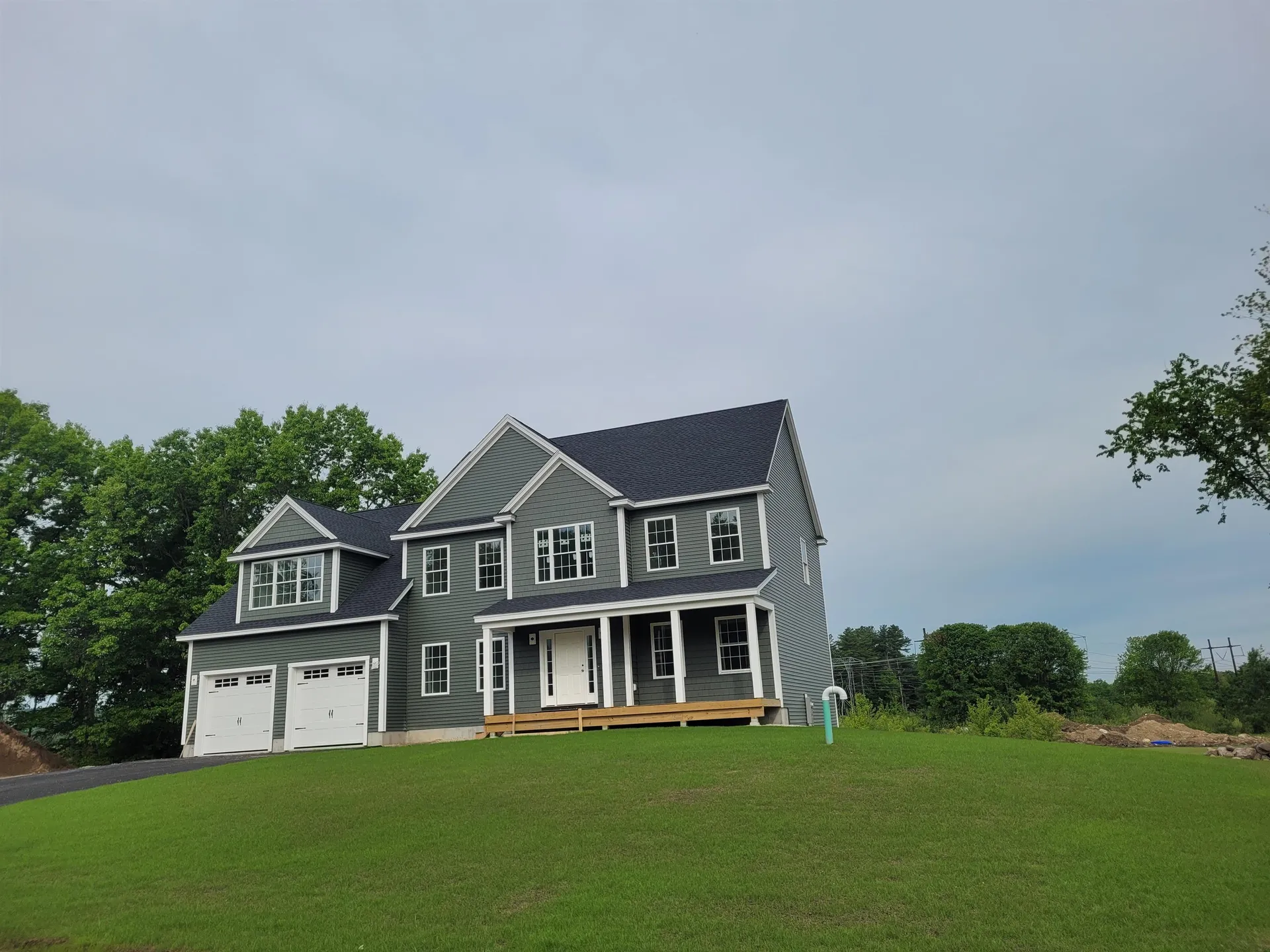 10 Haystack Circle Pelham NH 03076